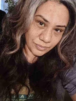 Instructor Venessa R. profile Card Image