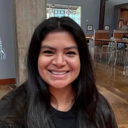 Instructor Yvonne P. profile Card Image