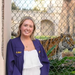 Instructor Zoe B. profile Card Image