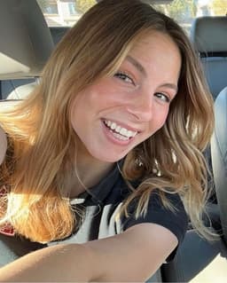 Instructor naomi d. profile Card Image